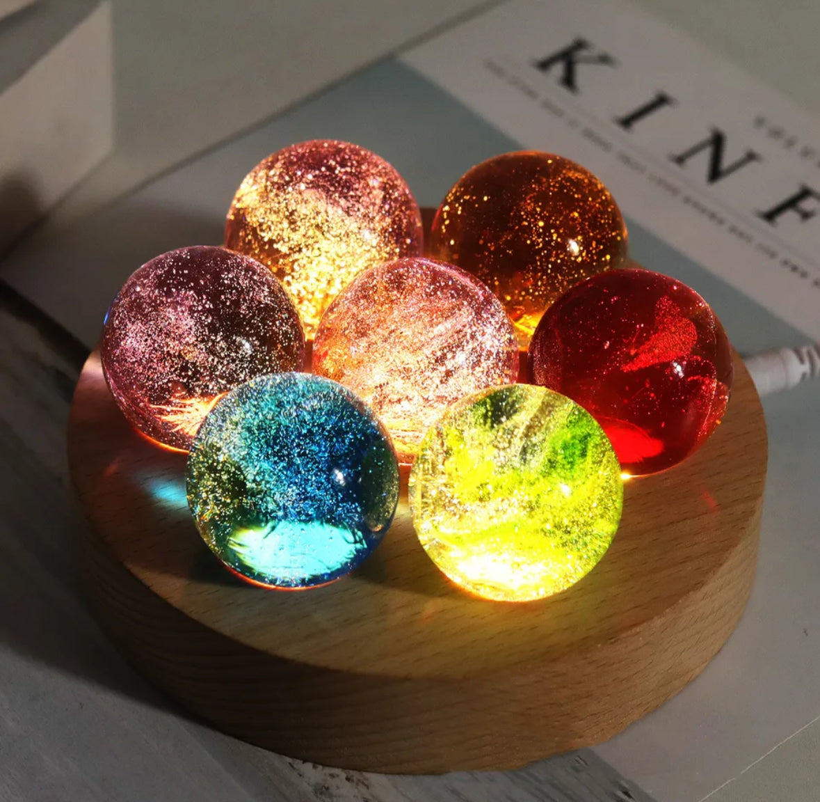 Leuchtende LED Kristall Kugel Lampe